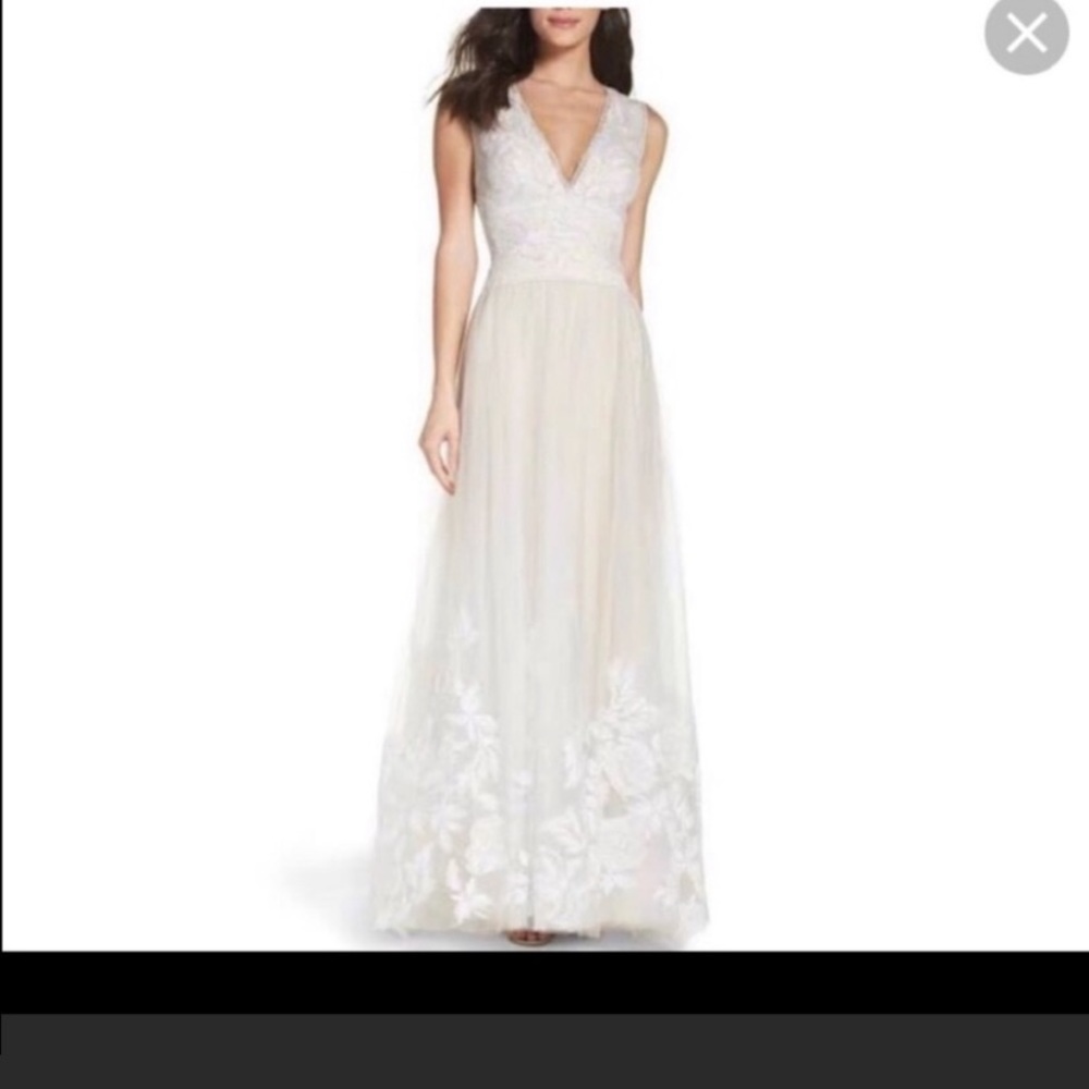 Tadashi Shoji Wedding Dress